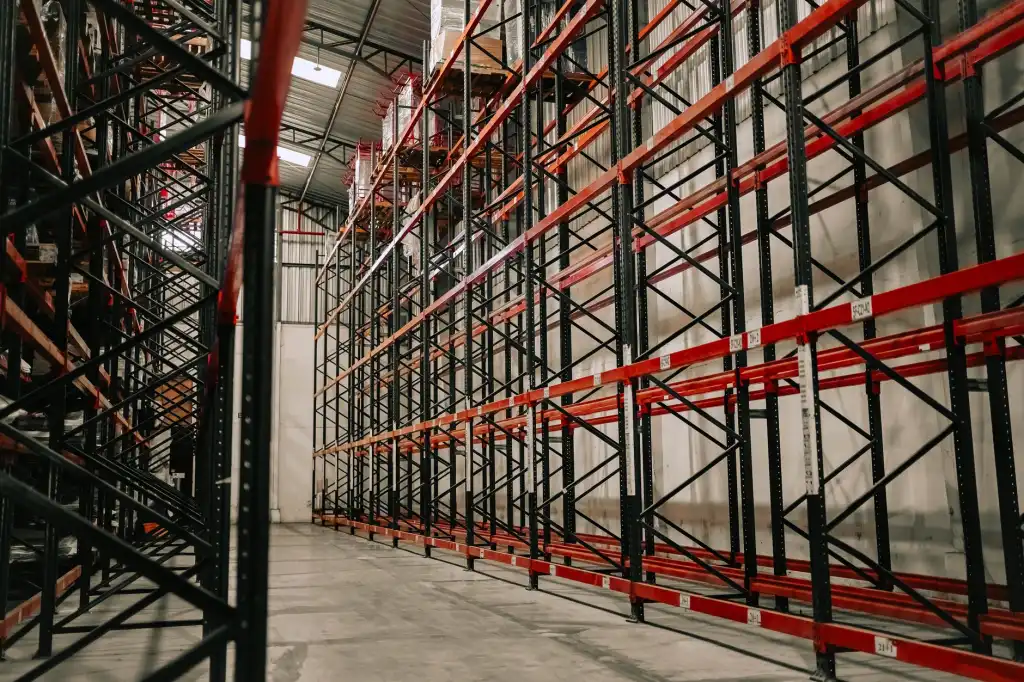 上海建筑装饰材料选型对比：瓷砖胶与水泥砂浆的应用差异