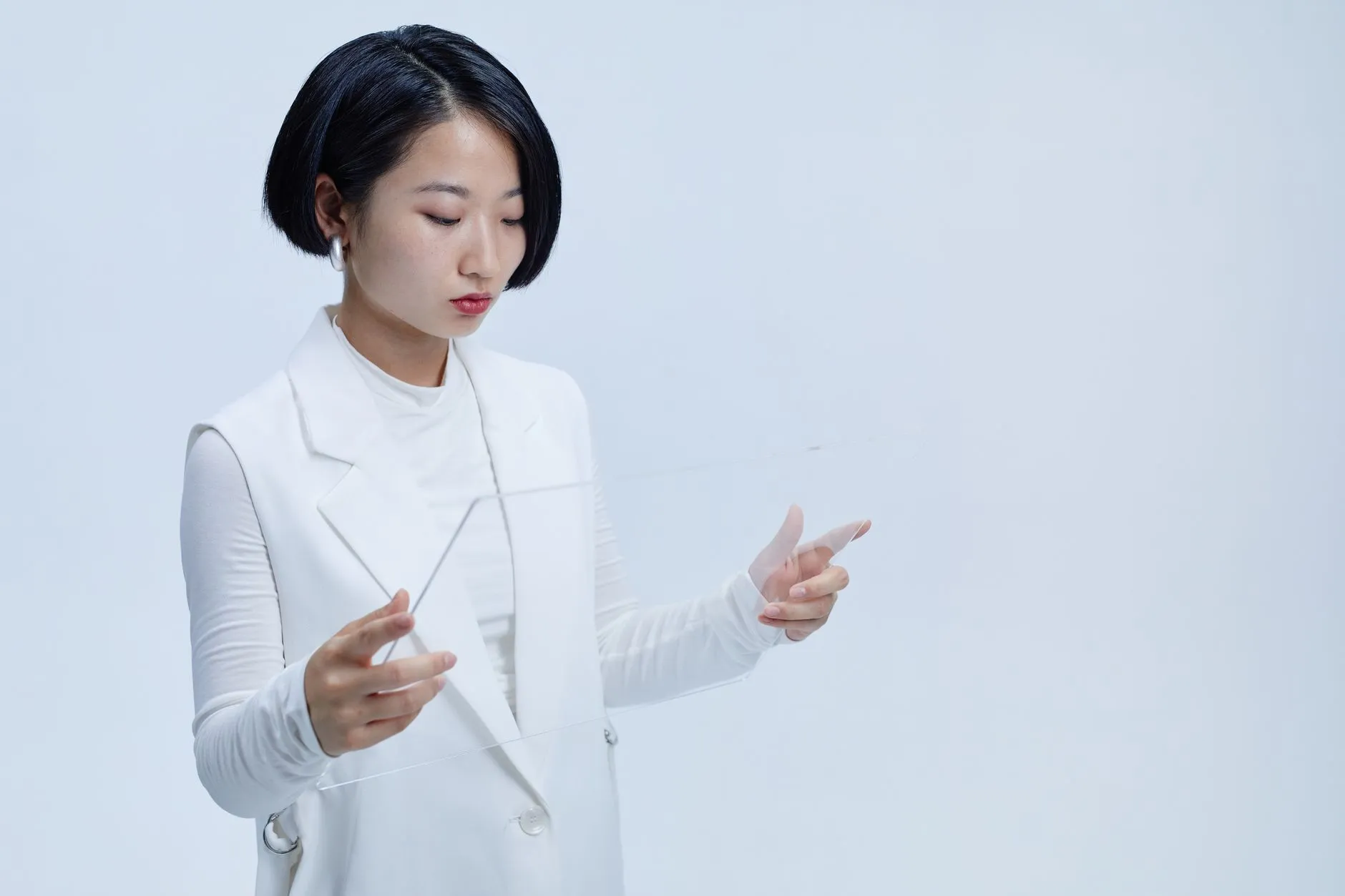 上海颐仁贸易有限公司建筑材料供应体系及工程配套服务详解